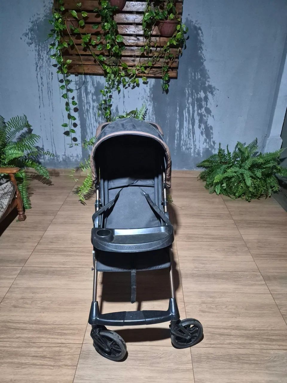 Carrinho de bebê seminovo