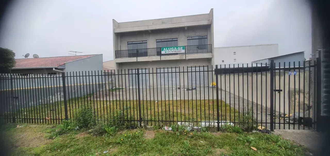 Ponto comercial com 200m²  - Bairro Cajuru - Curitiba - PR