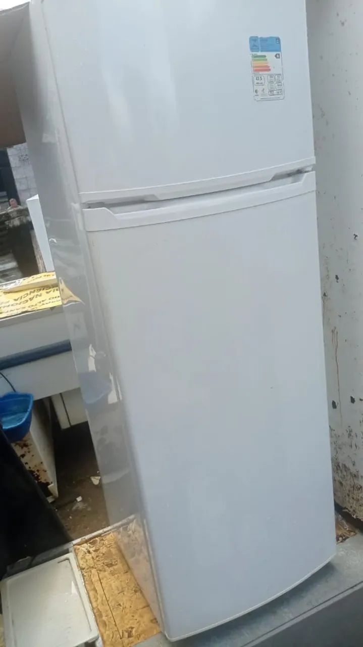 Dry ice duplex refrigerator included.