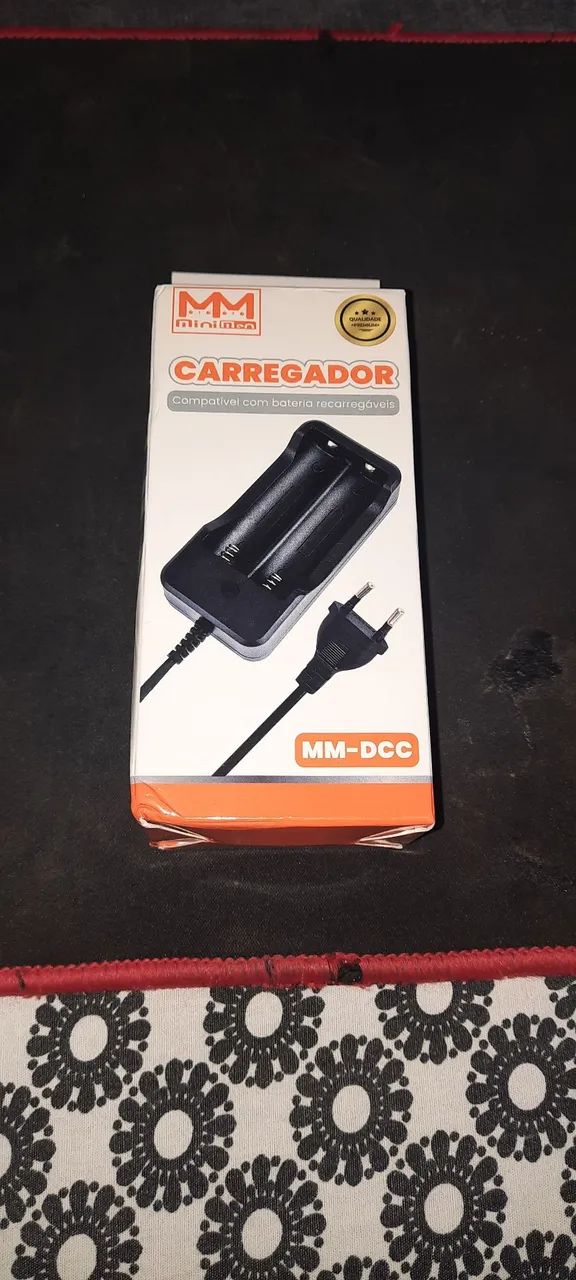 Carregador para baterias 18650