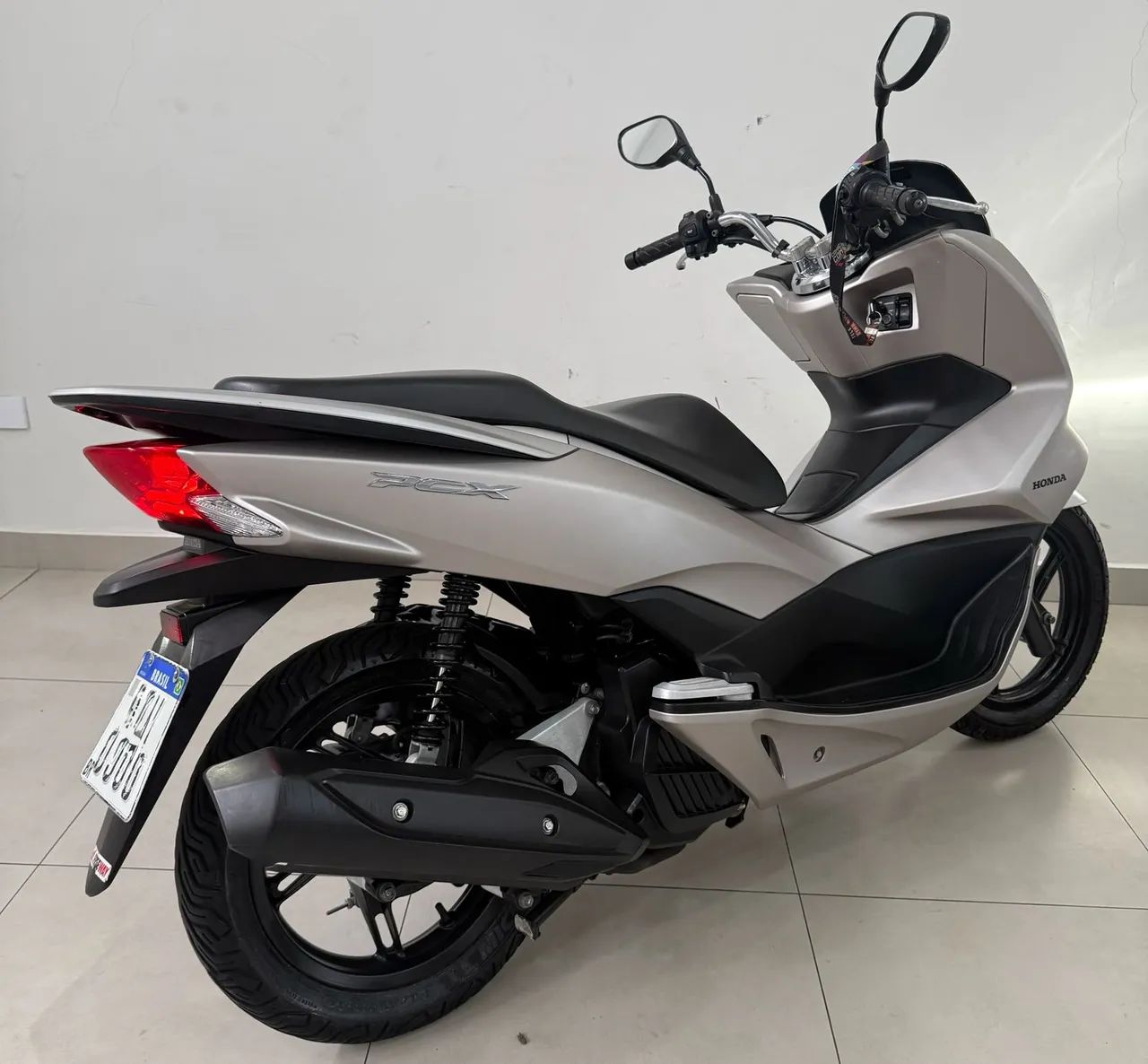 HONDA PCX AUT IMPERDÍVEL  - Foto 5