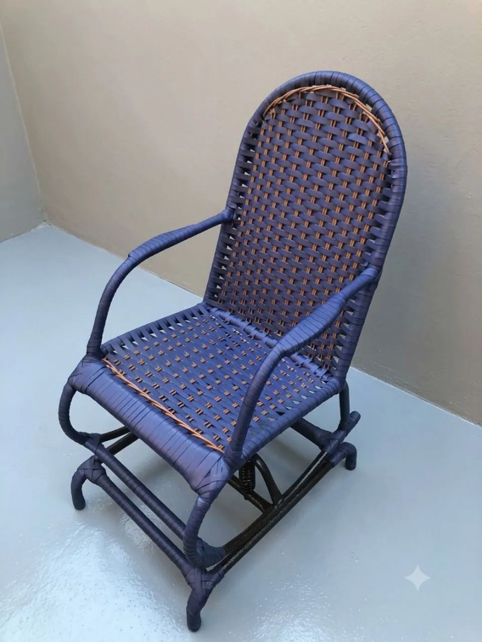 Cadeira de balanço infantil 