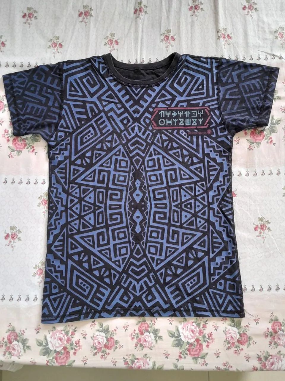 Camiseta Pantera Negra dupla face - Foto 2