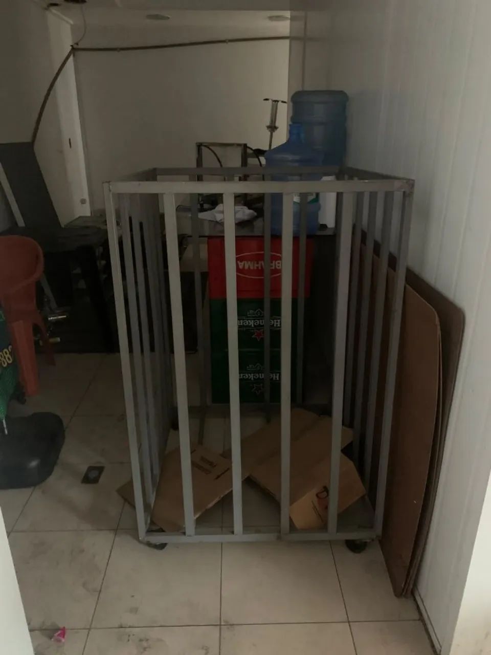 Câmara fria e móveis para distribuidora  - Foto 4