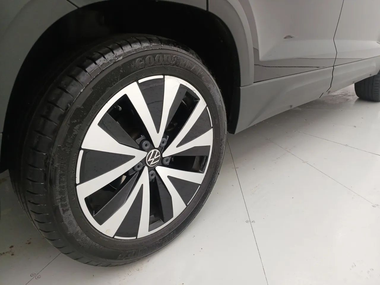 Volkswagen Taos Highline 1.4 250 TSI Flex Aut., foto 14 de 18