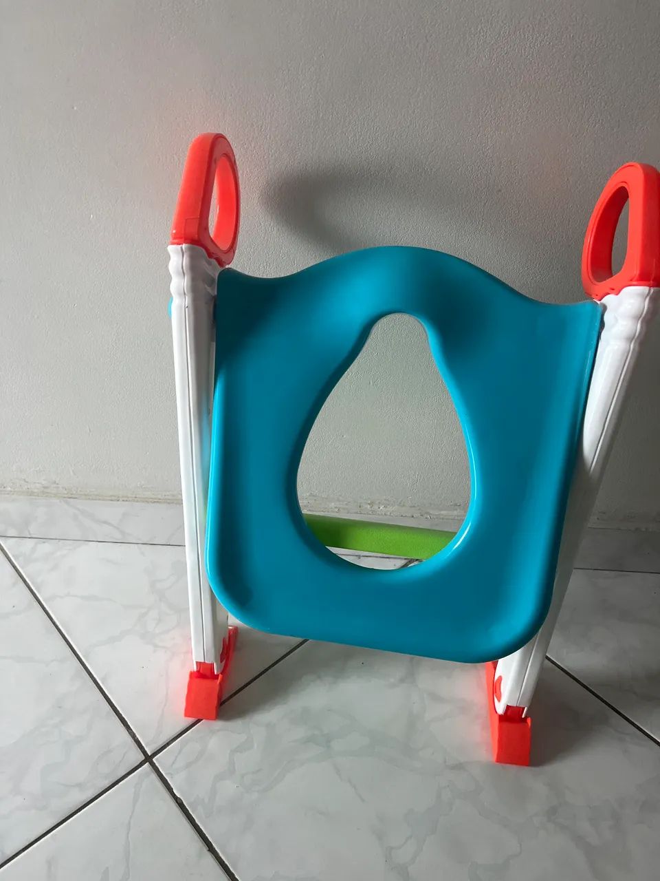 Troninho infantil 
