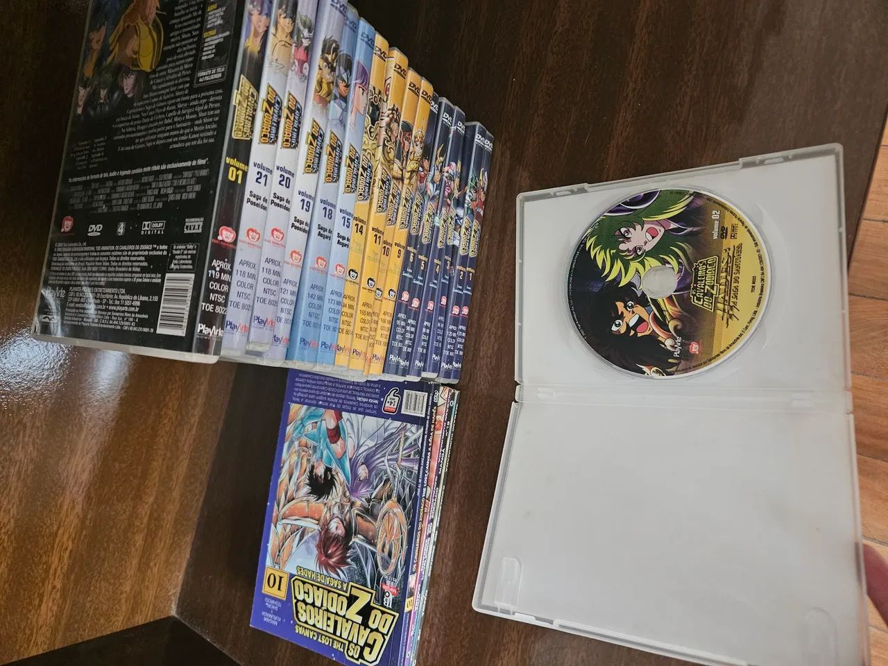 Cavaleiros do zodiaco - DVDs e mangás - Foto 2