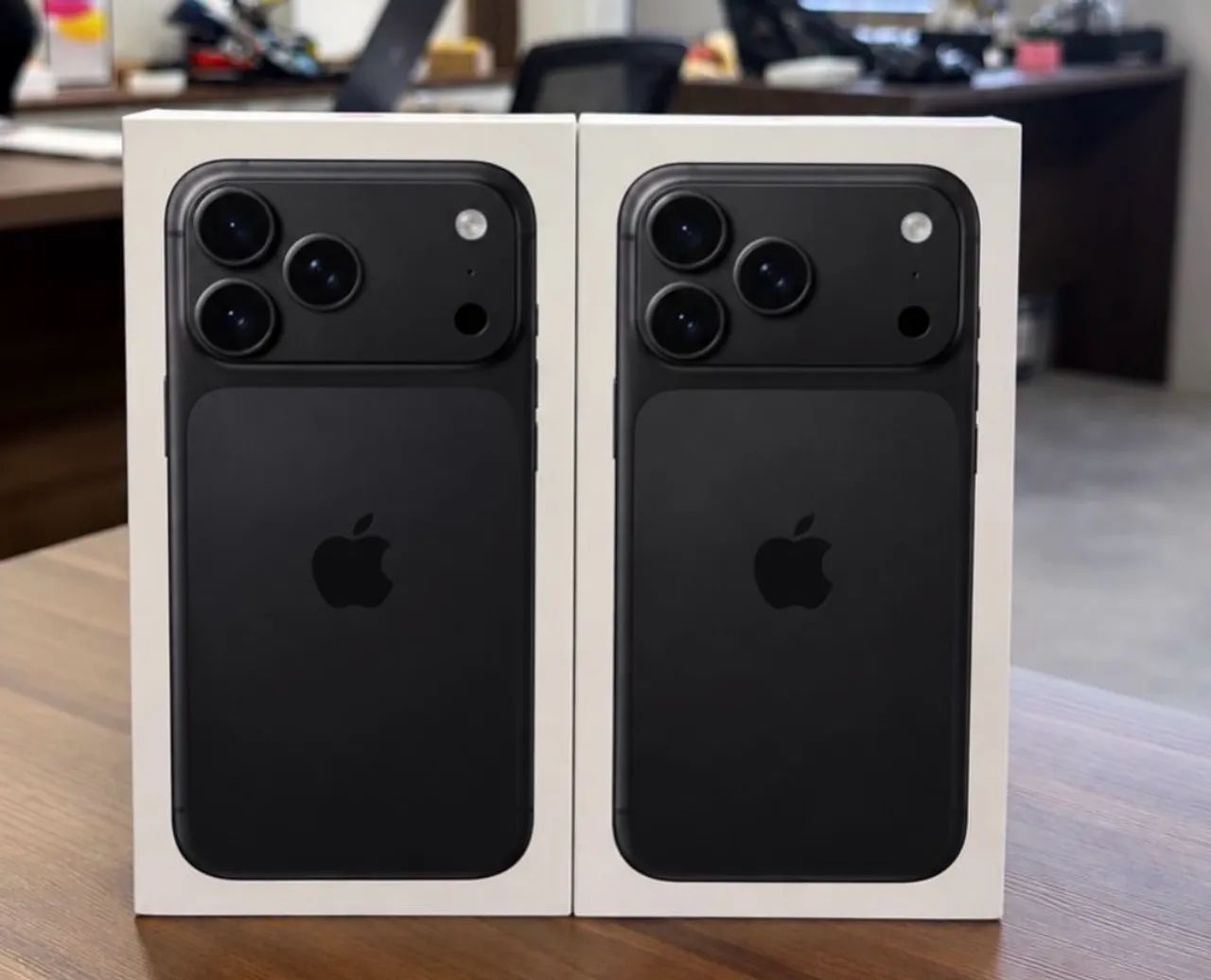 iPhone 18 Pro Max - 265gb - Preto