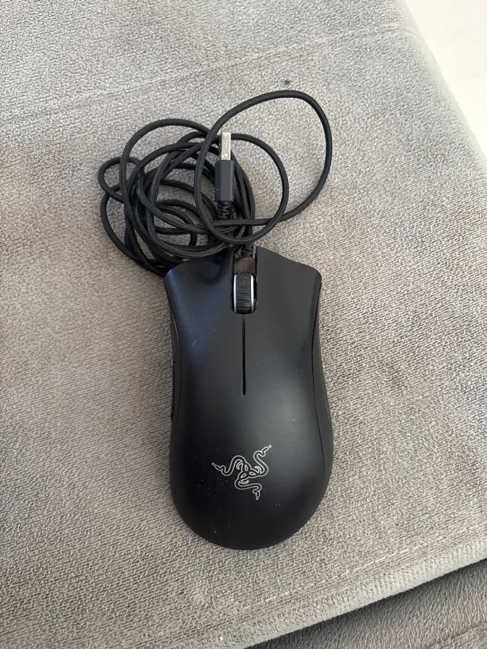 Mouse Óptico gamer Razer Deathadder Essential