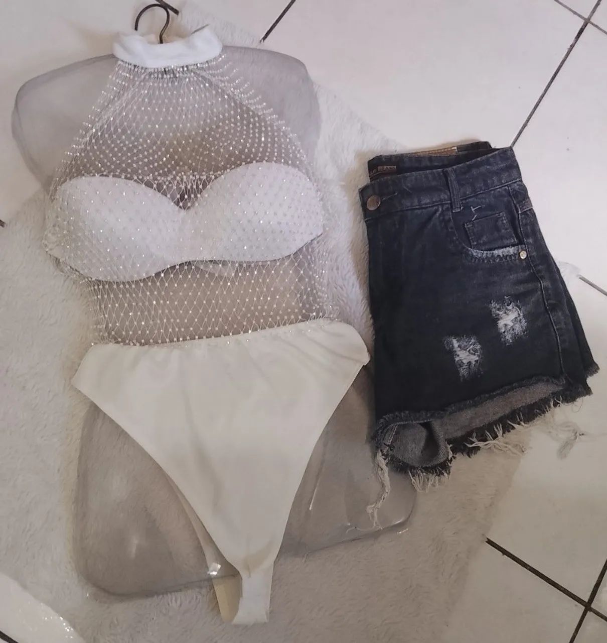 BODY PEDRAS SHORT JEANS 