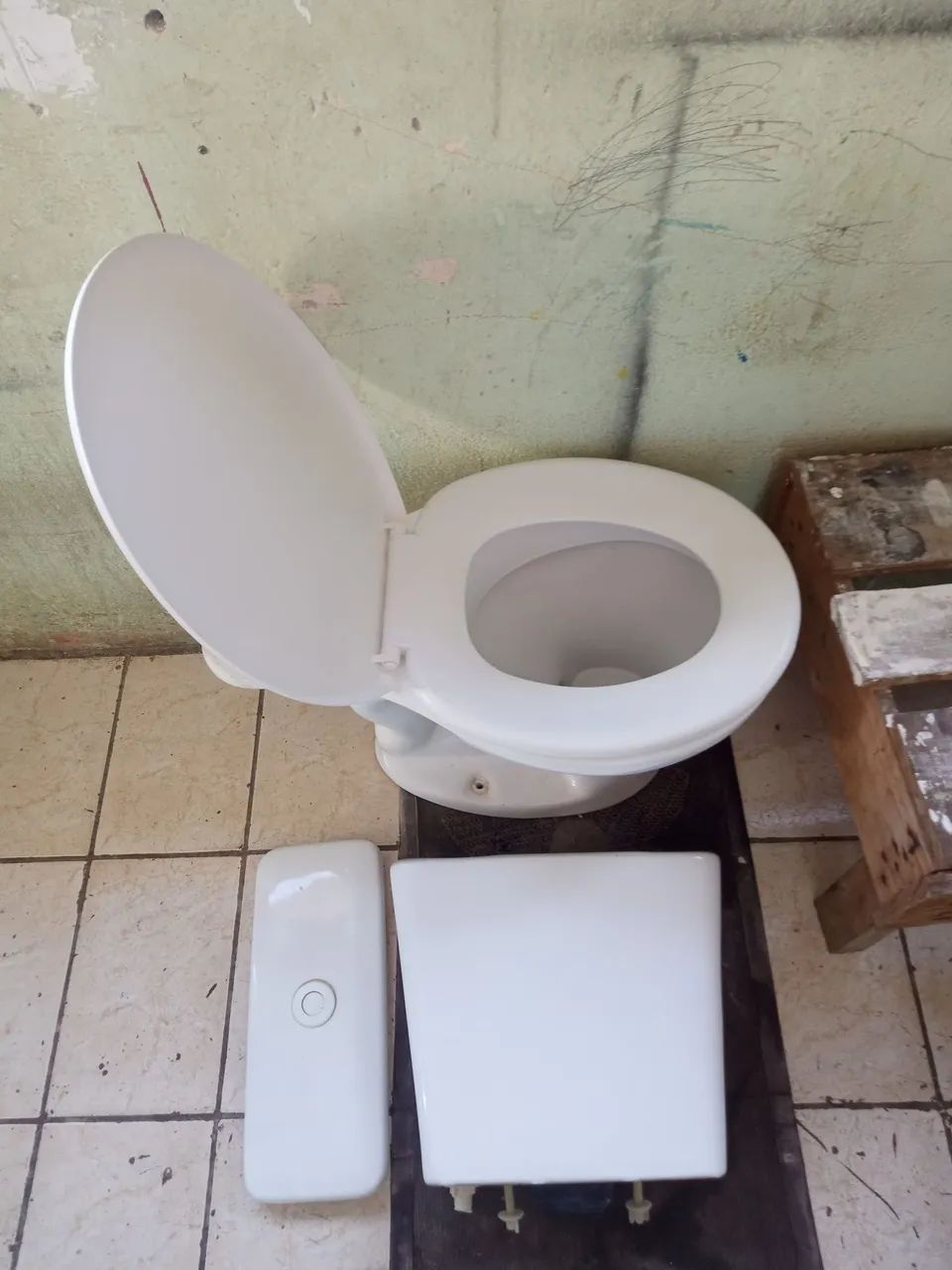 VASO SANITÁRIO COM CAIXA ACOPLADA 