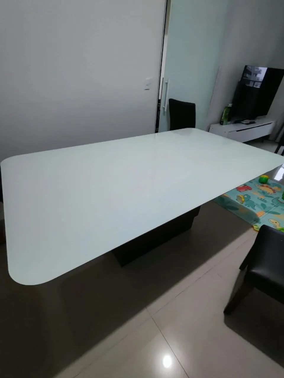 Mesa de jantar tampo de vidro 6 lugares