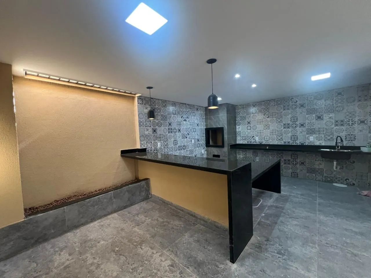 CASA MODERNA SAMAMBAIA QR 313