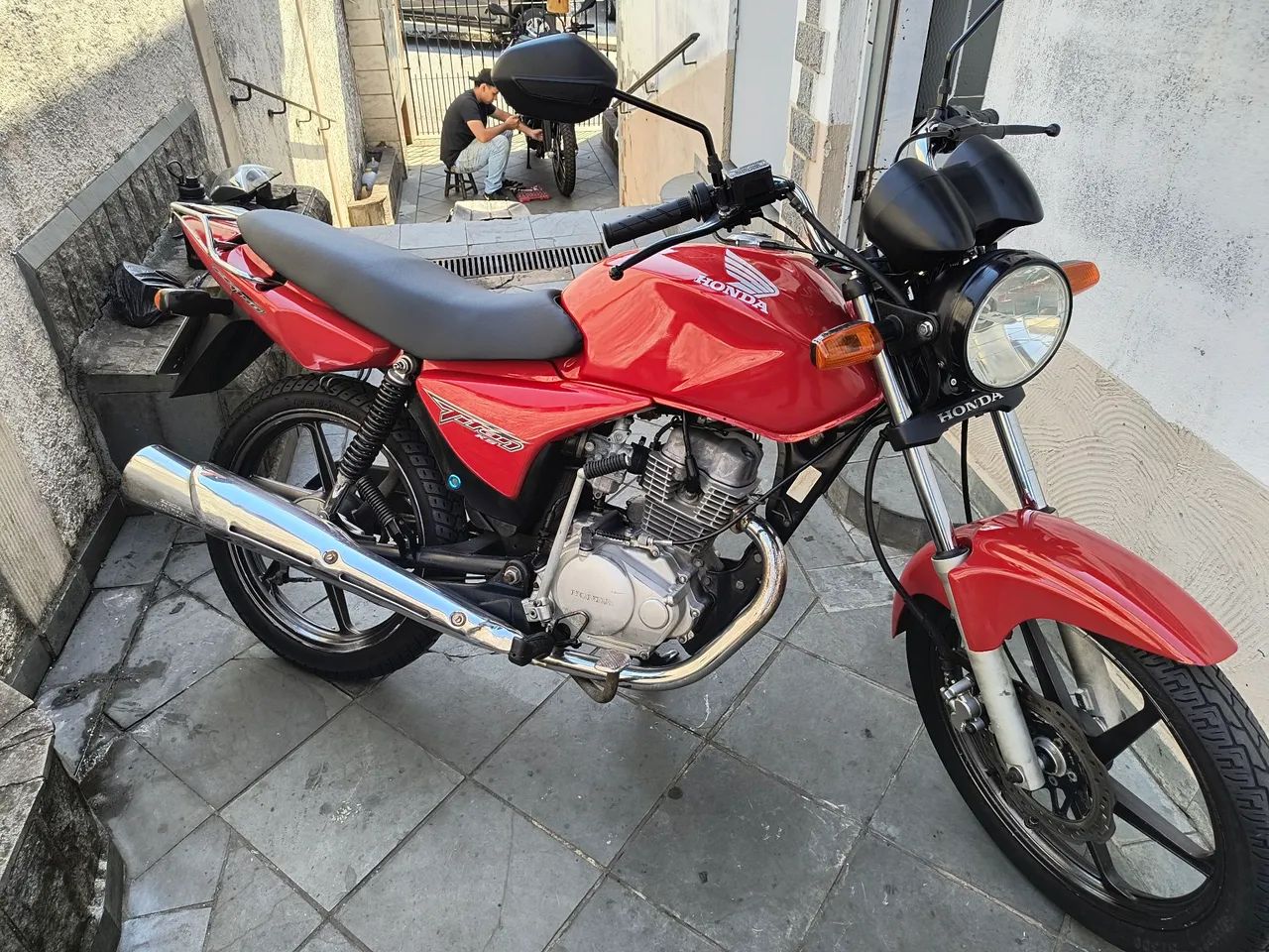Titan 150 KS filé 