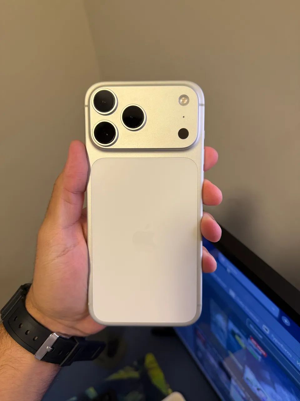 iPhone 17 Pro Max 256gb Prata