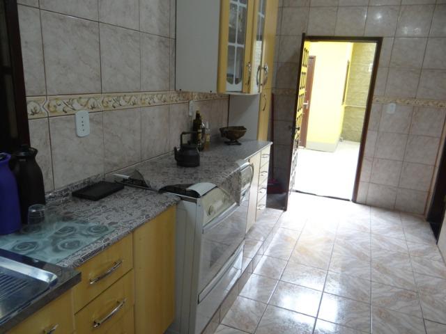 Lindo sobrado, 04 dormitórios, 03 banheiros, terreno todo murado - Foto 16
