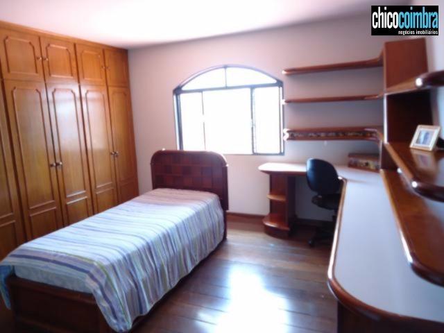 Sobrado no Setor Coimbra, 4 suítes amplas, 4 salas, escritório, área de lazer, porcelanato - Foto 20
