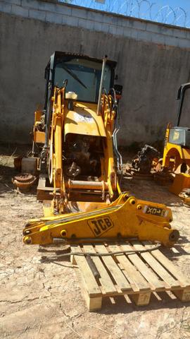 Mini retroescavadeira JCB 1CX64313861183746121