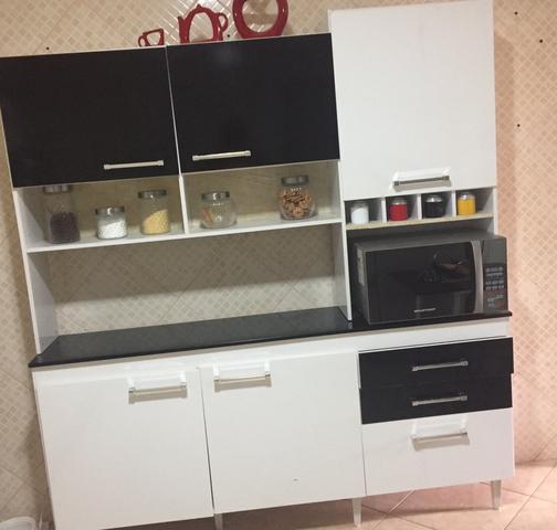 Armário de cozinha( tipo de pé)