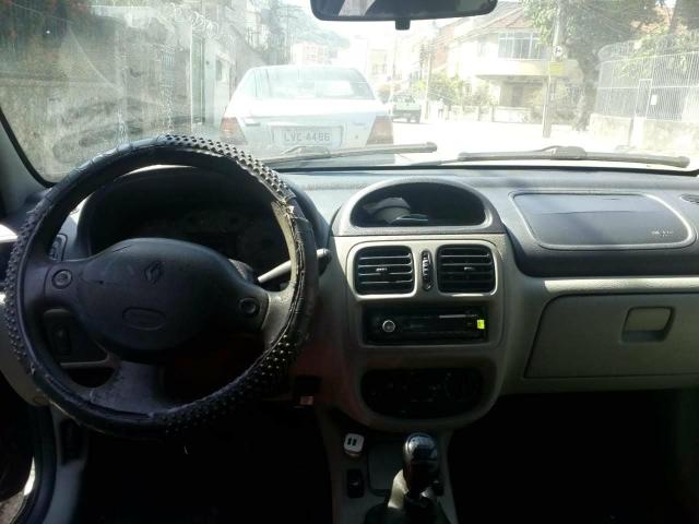 Renault Clio Sedan - Foto 6