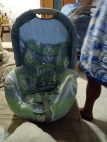 Carrinho de bebê mas bebê conforto
