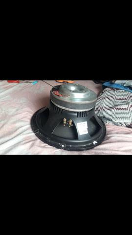 Vendo alto falante de 15 rave bravox 650$