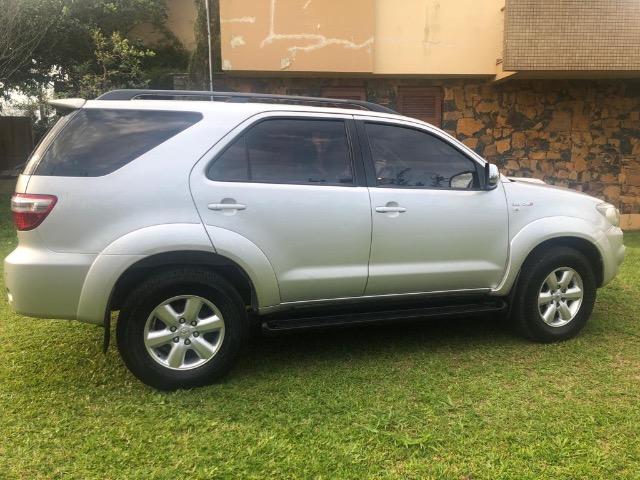 Toyota Hilux sw4 srv d4-4x4 3.0 tdi diesel. aut 7 lugares - Foto 2