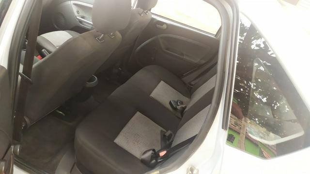 Ford Fiesta Sedan SE 2014 - Foto 5