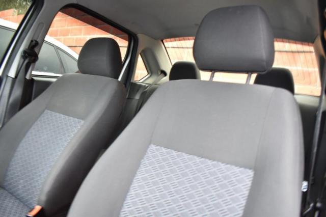 Ford fiesta sedan 2005 1.6 mpi sedan 8v flex 4p manual - Foto 4