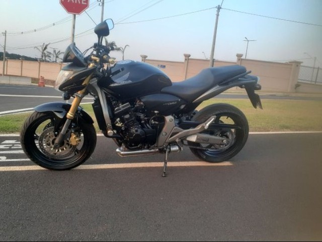 HONDA HORNET 2008  2.700 + BOLETOS 