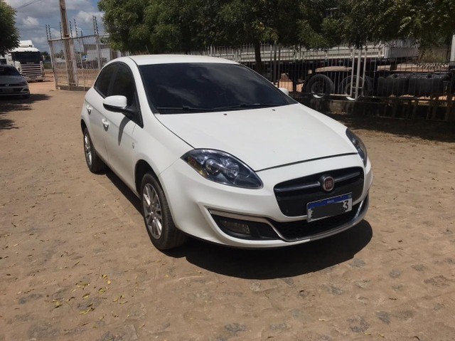 FIAT BRAVO ESSENCE 1.8 16V 2012