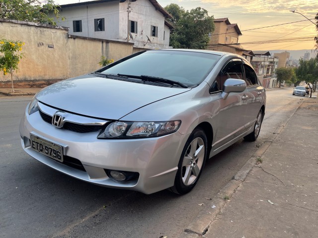 CIVIC -2011-LXL AUTOMÁTICO COMPLETO ?