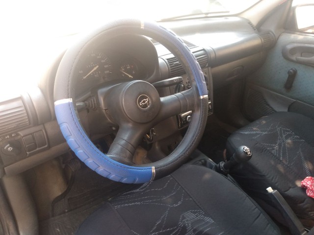 ESTOU VENDENDO UM CORSA TODO EM DIA