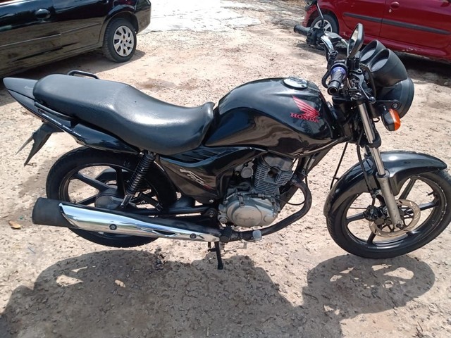ESTÁ A VENDA UMA MOTO HONDA/CG 150 FAN ESI