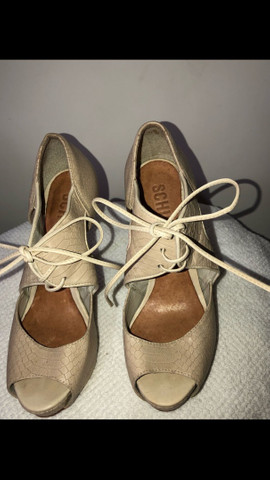 Sandal boot couro salto fino amarração Schutz tamanho 34