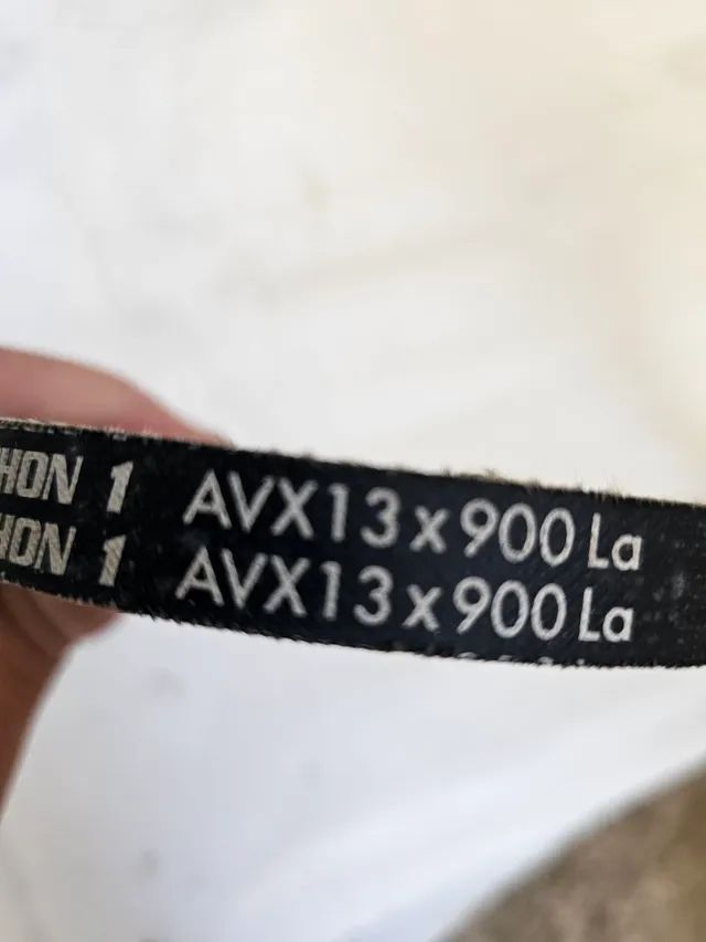 Komatsu valmet correia sistema ar condicionado nova 684120900