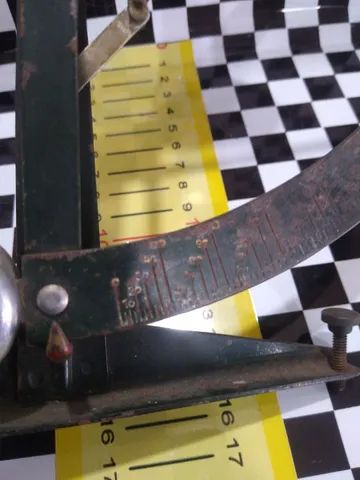 Balança antiga de pesagem  - Foto 3