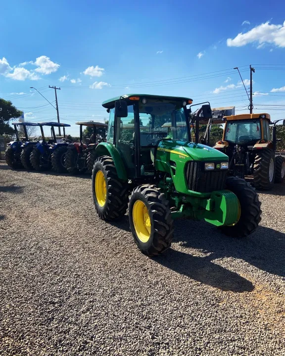 Tratores John Deere, Massey Ferguson, Valtra e New Holland a venda