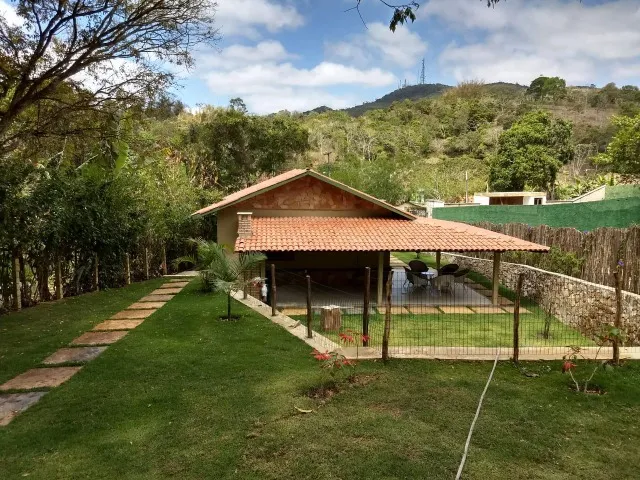 Casa á venda em Guaramiranga-Ce