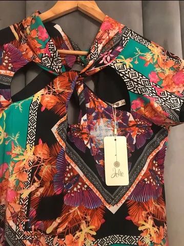 Blusa estampada tamanho M marca jolie NOVA 
