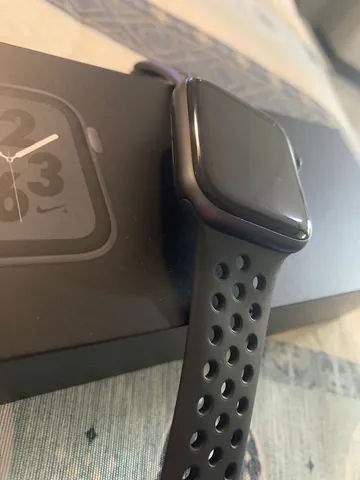 Apple watch series 4 hot sale nike+