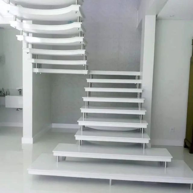 Escadas Planejadas para todo tipo de espaço. - Foto 5