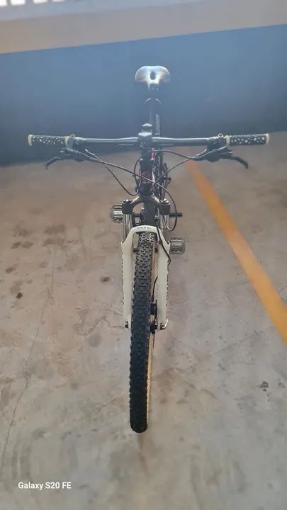 Bicicleta aro 29 em ótimo estado - Foto 2