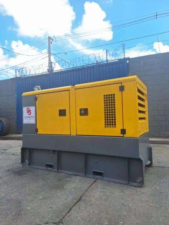 Gerador De Energia Atlas Copco 55KVA Cabinado Silenciado Ano 2012 - Foto 4