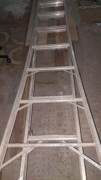 Escada de alumínio de 26 degraus  - Foto 2