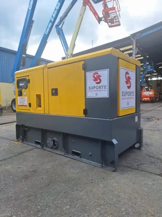 Gerador De Energia Atlas Copco 55KVA Cabinado Silenciado Ano 2012 - Foto 2