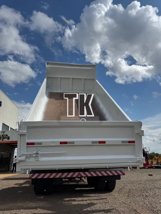 Caminhão Volkswagen 24250 Basculante ano 08/09 - TK Tratores Nova Andradina - MS  - Foto 5