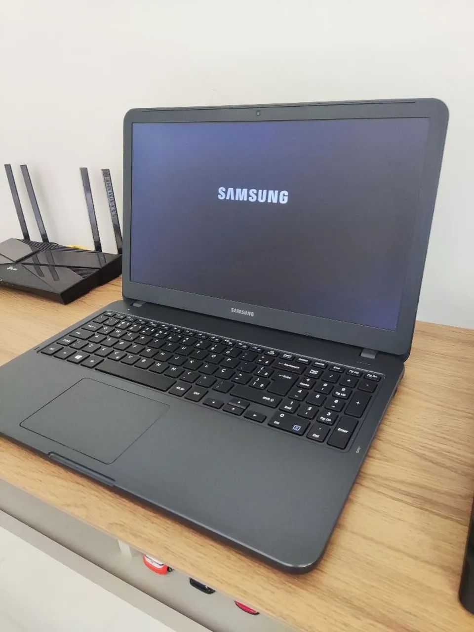 Notebook Samsung Essentials E20 - Foto 3