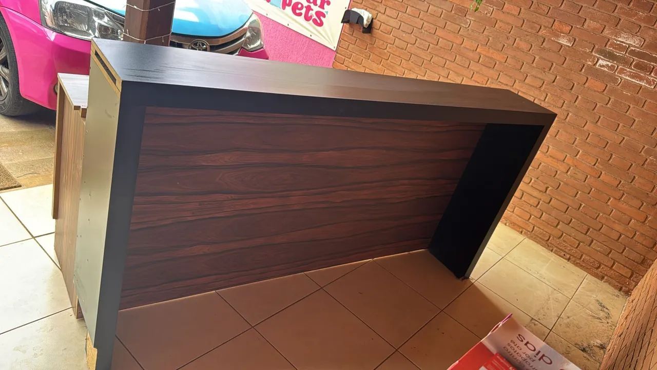 Balcão MDF puro na cor preto com pedra ferro