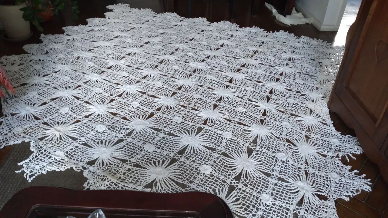 Colcha de cama /Tricô feito à Mão 2,40m x 2,20m